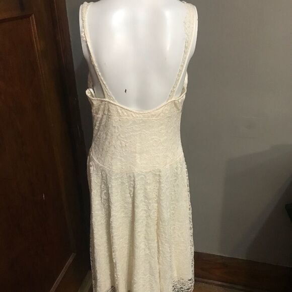 Alexia Admor NWT Sleeveless Lacey Dress - Picture 2 of 4